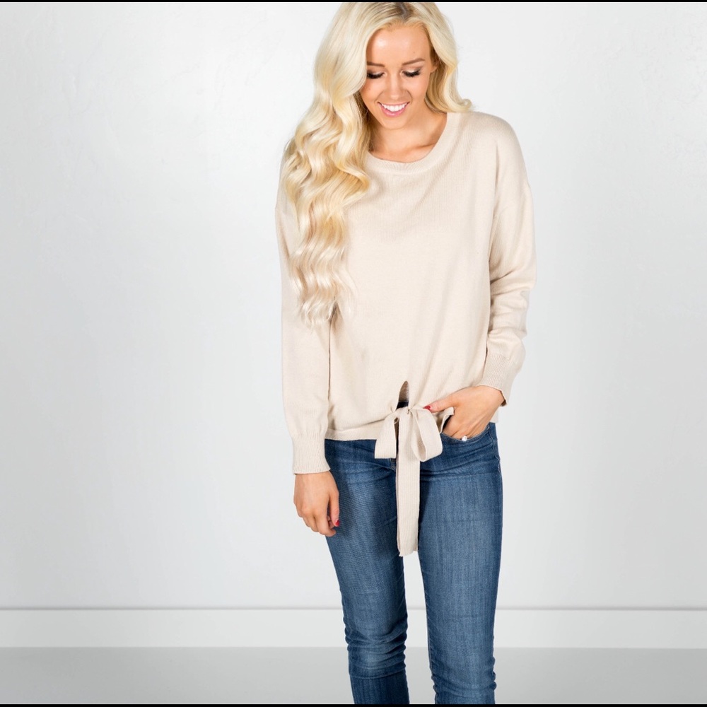 Stevie Hender Topaz tie sweater